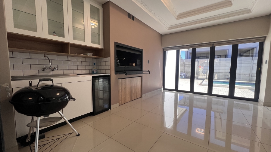 5 Bedroom Property for Sale in Malmesbury Rural Western Cape